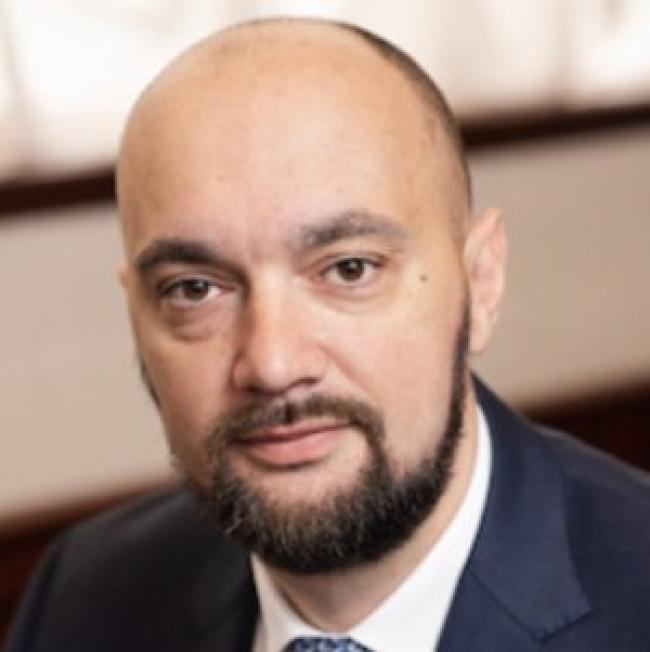 Who is ruining the United Grain Company