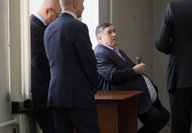 Why is Shykhlinsky being hunted?